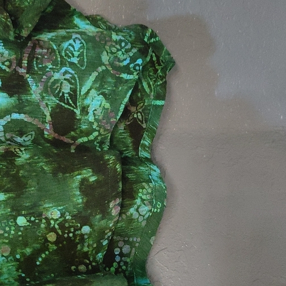 Soft Surroundings sleeveless tank w layered hem. Great shape - Picture 11 of 14